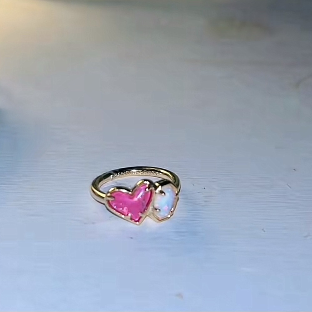 Kendra Scott heart ring